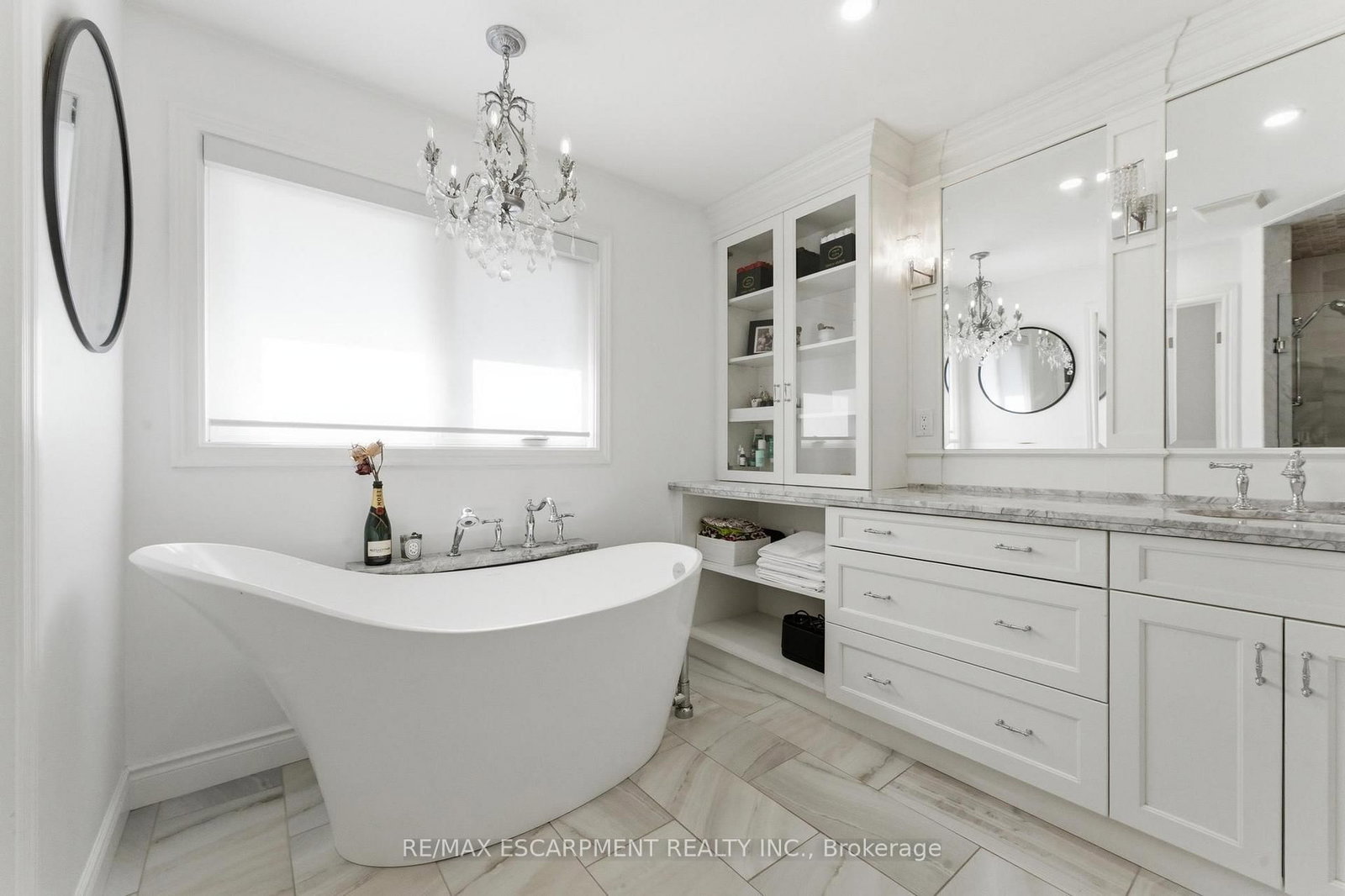 Detached House for sale at 138 Miller Drive, Hamilton, Ontario, L9G 4W4 - Ancaster - MLS: X12914668