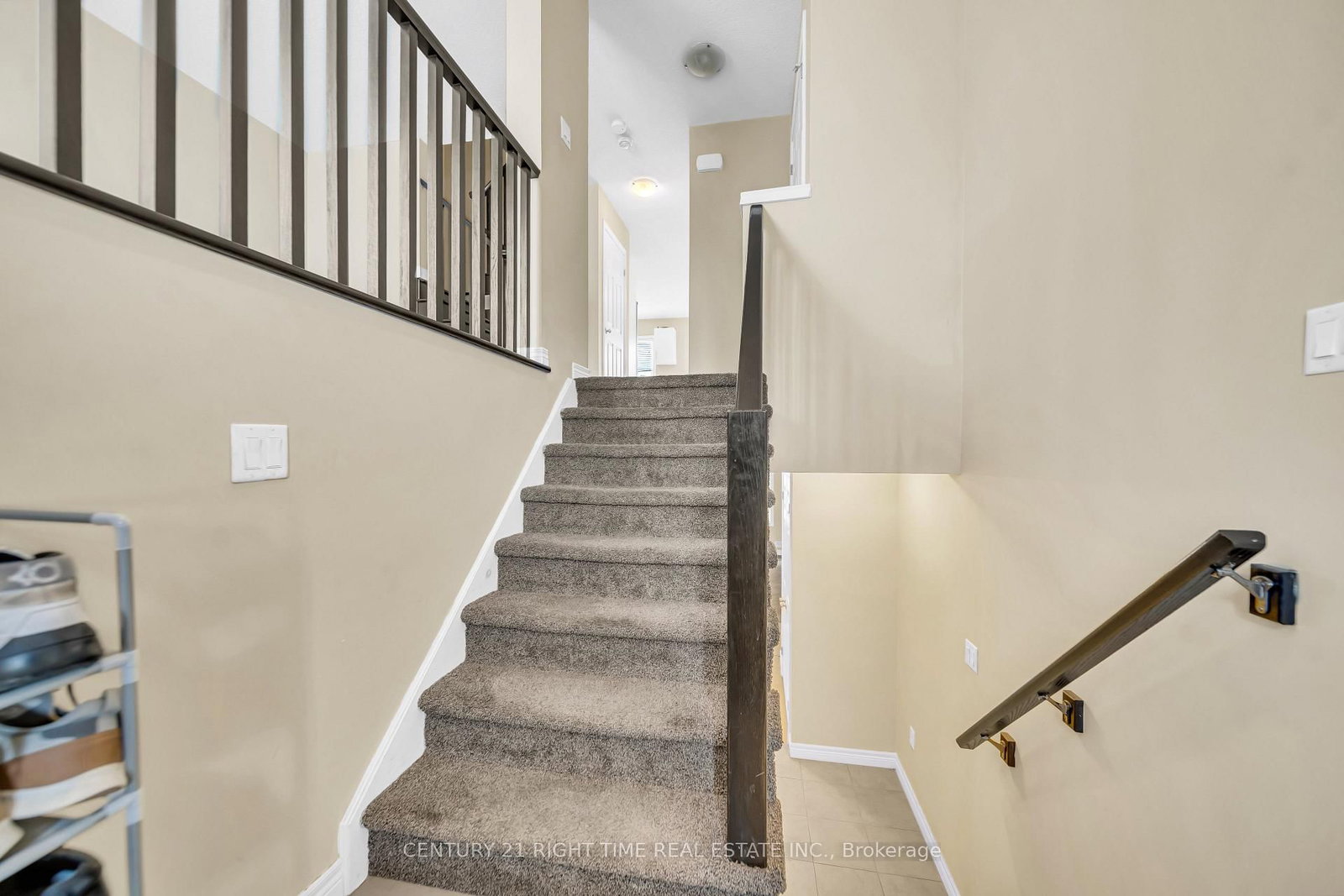 70 Willowrun Drive, Unit G2 - Photo 4