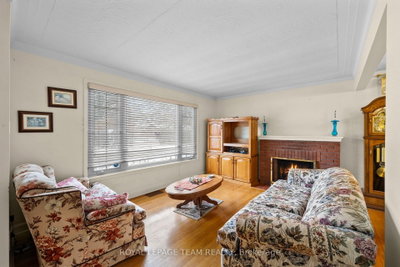 41 Capilano Drive • Ottawa, ON photo 3