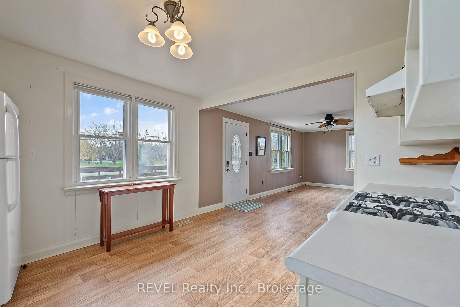 801 South Coast Drive • Haldimand, ON photo 4