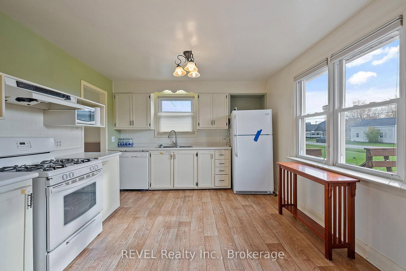 801 South Coast Drive • Haldimand, ON photo 9