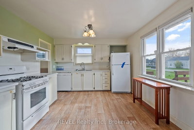 801 South Coast Drive • Haldimand, ON photo 9