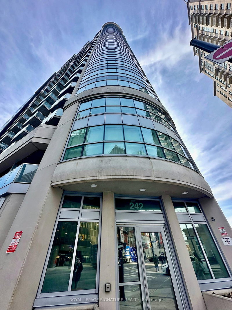 home for sale on 1208-242 Rideau Street
