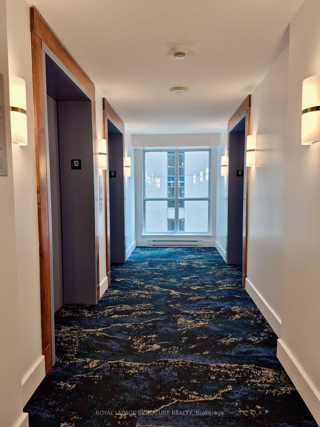 1208 - 242 Rideau Street