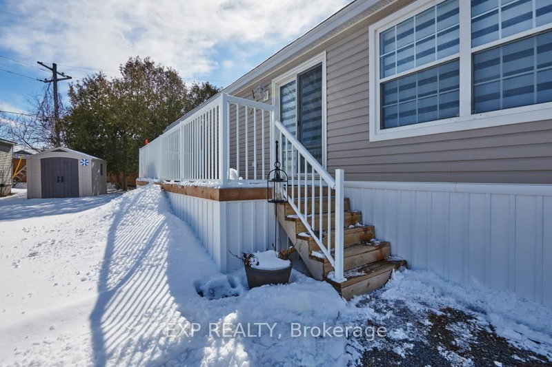 11 Bonner St, Nepean, K2H 7S9 | Image 3