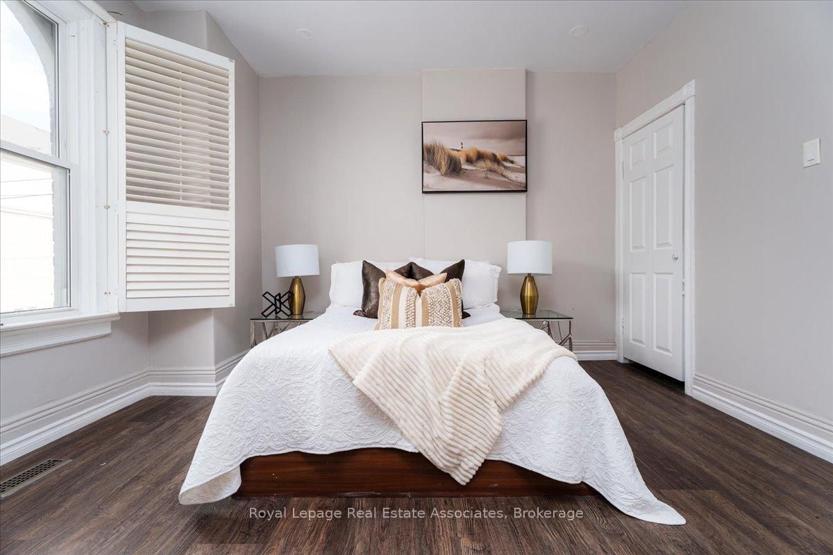 Semi-Detached House for sale at 123 Market Street, Hamilton, Ontario, L8R 1N7 - Central - MLS: X12914938