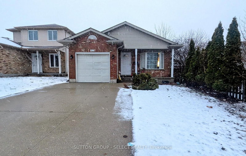 1066 FARNSBOROUGH Cres, London East, N5V 4Y9 | Image 2