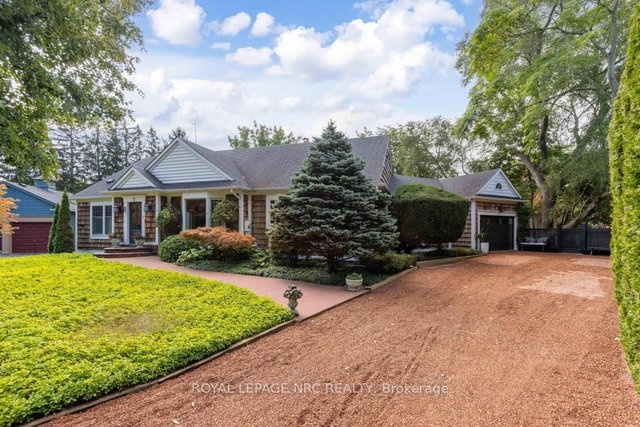 7 Christopher Street