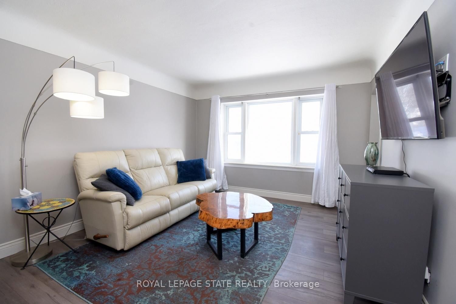 Detached House for sale at 302 East 27th Street, Hamilton, Ontario, L8V 3G6 - Eastmount - MLS: X12915314