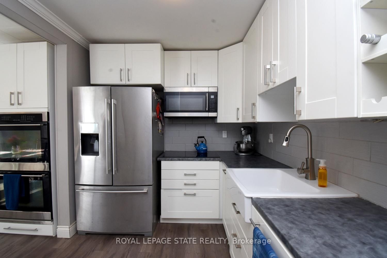 Detached House for sale at 302 East 27th Street, Hamilton, Ontario, L8V 3G6 - Eastmount - MLS: X12915314