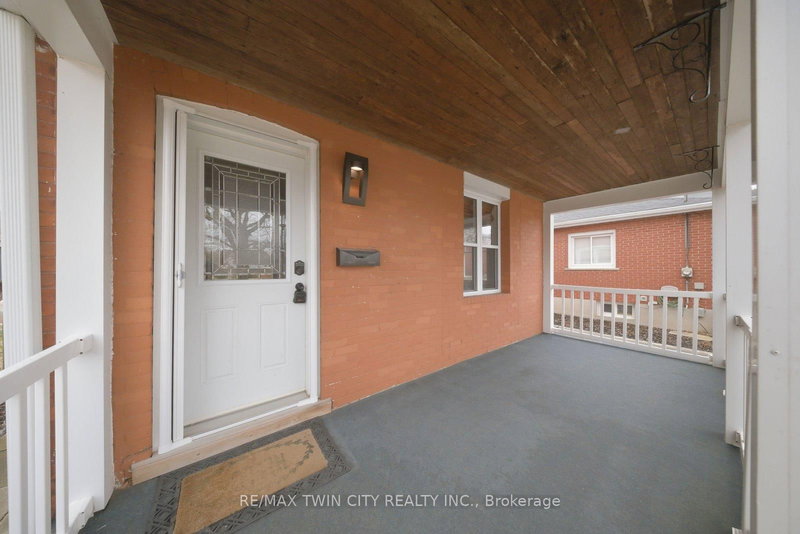 188 Grand River Ave, Brantford, N3T 4X9 | Image 3