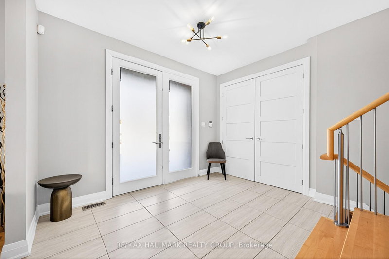114 Rita Ave, Ottawa, K2G 2H3 | Image 2