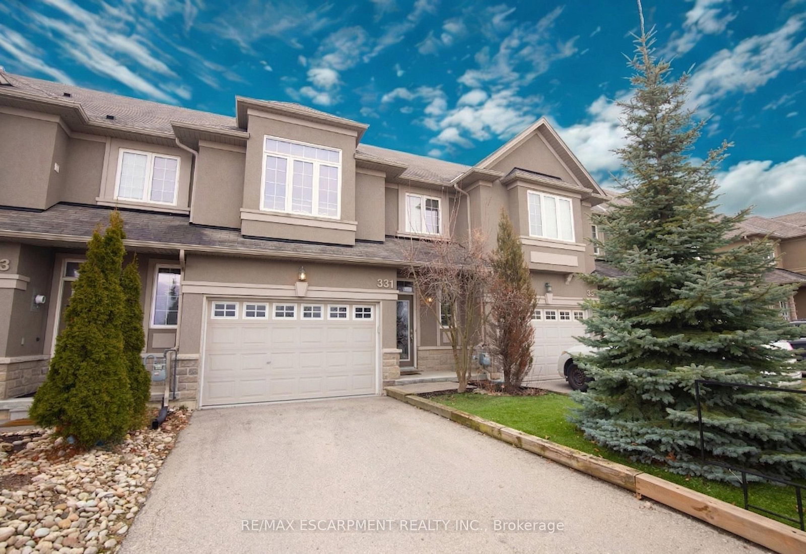 331 Stonehenge Drive - Photo 2