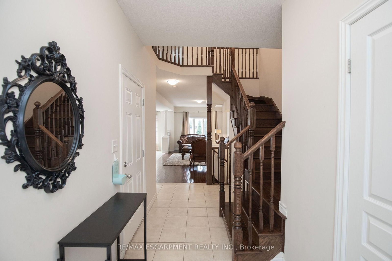 331 Stonehenge Drive - Photo 3