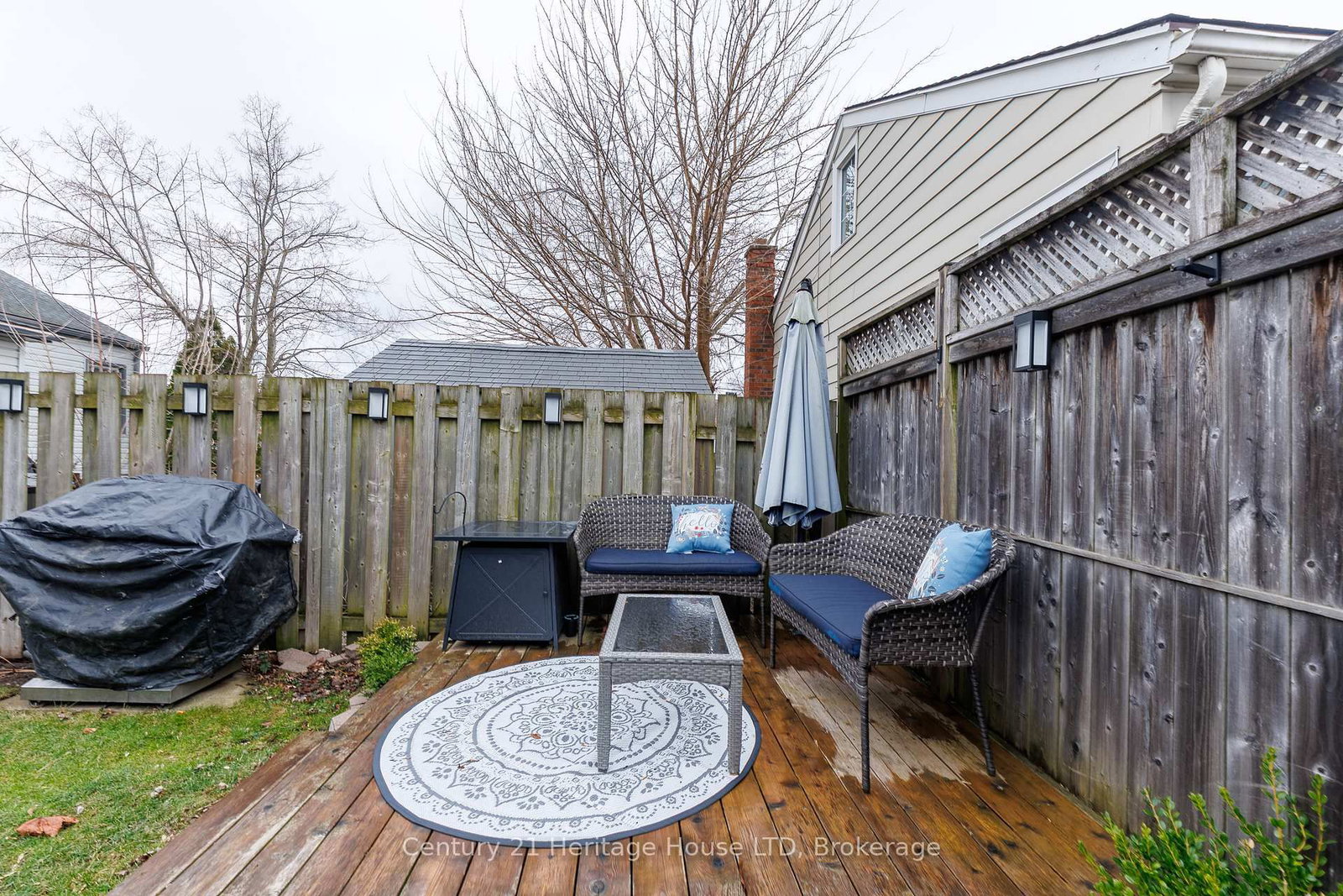 Detached House for sale at 211 Grantham Avenue, St. Catharines, Ontario, L2M 4Z1 - Facer - MLS: X12915604