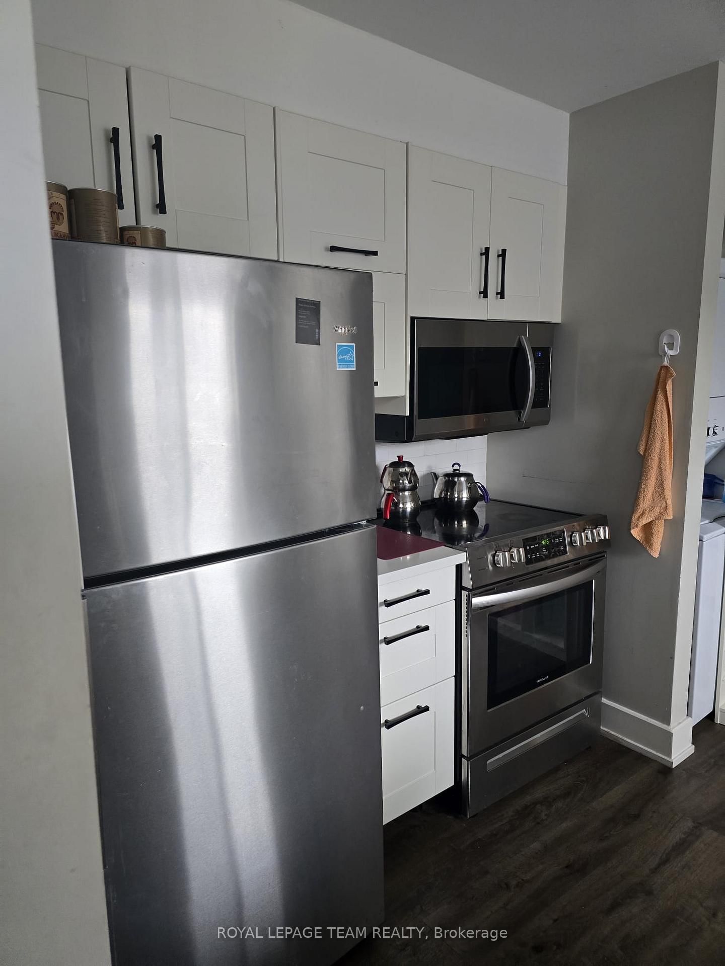 259 Montfort Street, Unit A - Photo 10