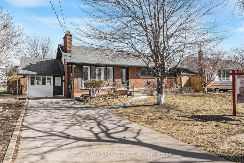 24 Brisbane Glen, St. Catharines, L2N 3K9 | Image 2