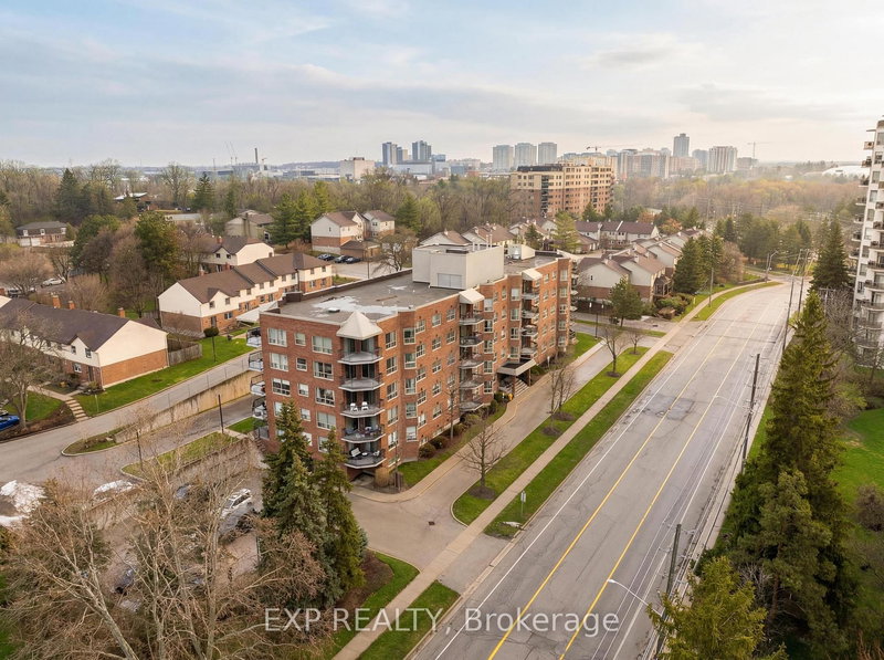 302 - 300 Keats Way, Waterloo, N2L 6E6 | Image 3