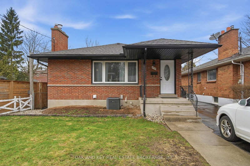 home for sale on 598 Ross Street