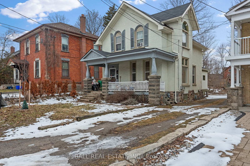 home for lease on 196 Dalhousie Street