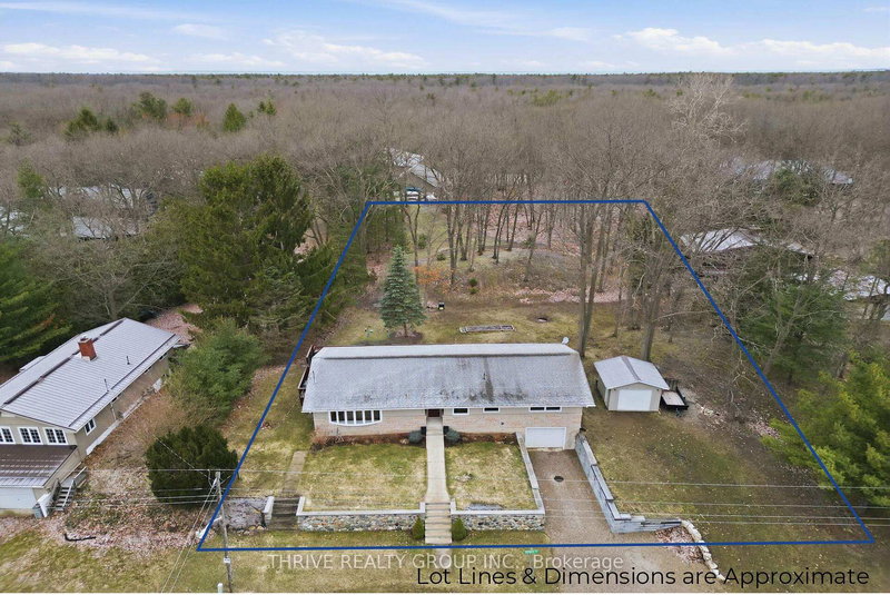 9650 Joanne Ave, Lambton Shores, N0M 1T0 | Image 2