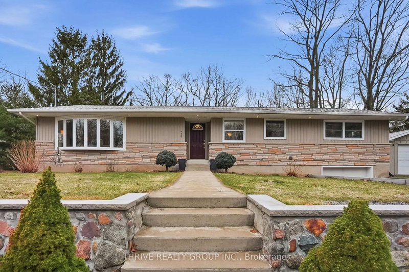 9650 Joanne Ave, Lambton Shores, N0M 1T0 | Image 3