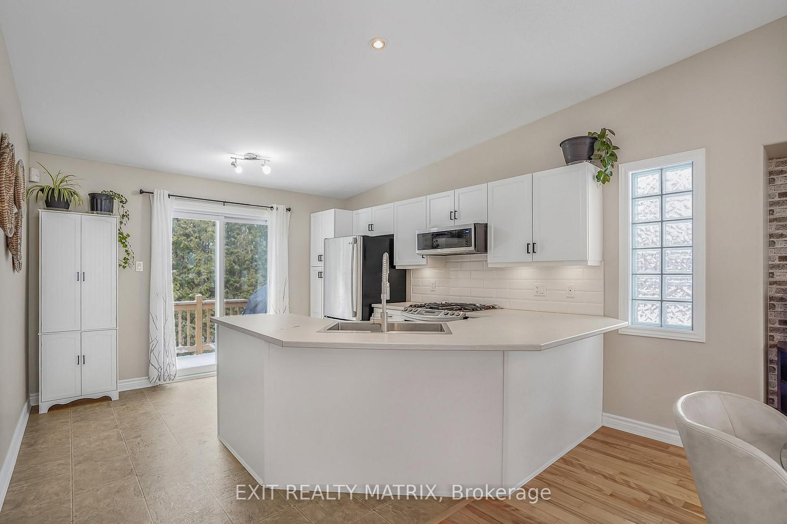 Detached House for sale at 403 CENTENAIRE Street, Russell, Ontario, K0A 1W0 - Embrun - MLS: X12916304