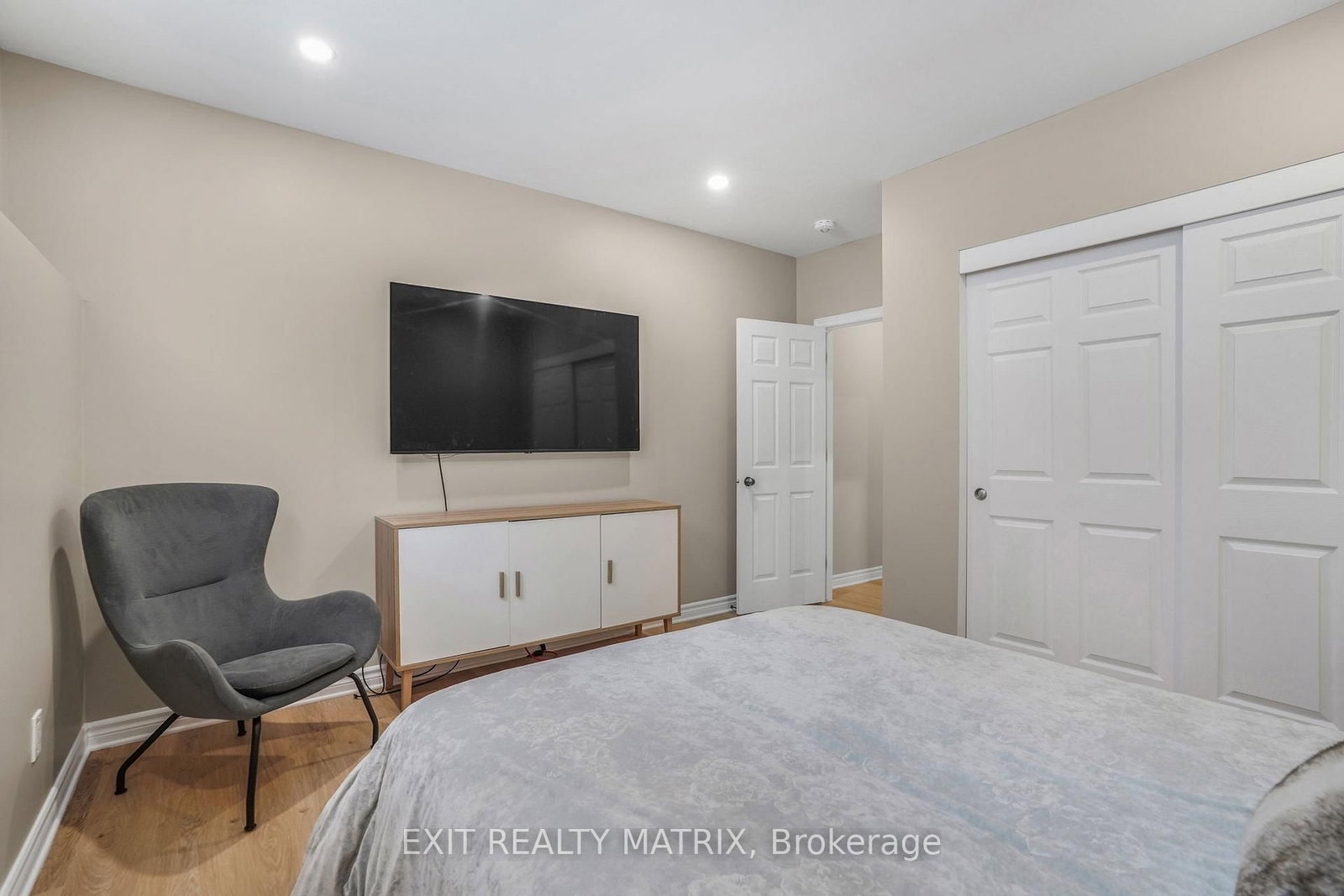 Detached House for sale at 403 CENTENAIRE Street, Russell, Ontario, K0A 1W0 - Embrun - MLS: X12916304