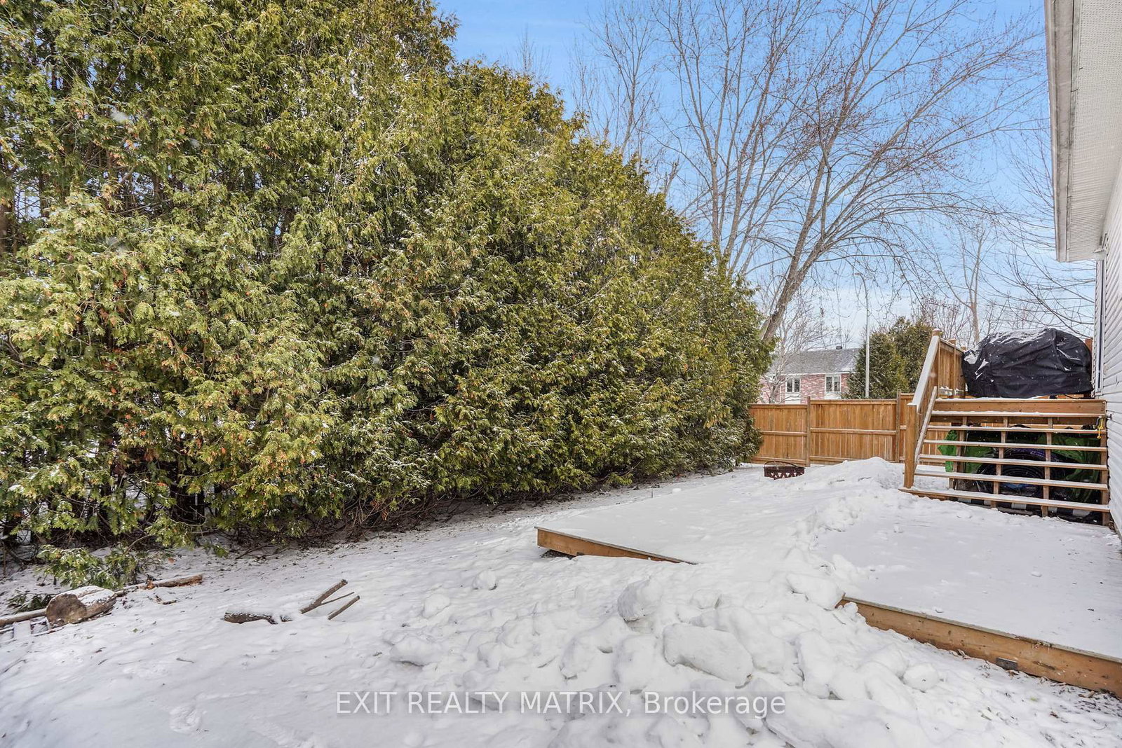 Detached House for sale at 403 CENTENAIRE Street, Russell, Ontario, K0A 1W0 - Embrun - MLS: X12916304