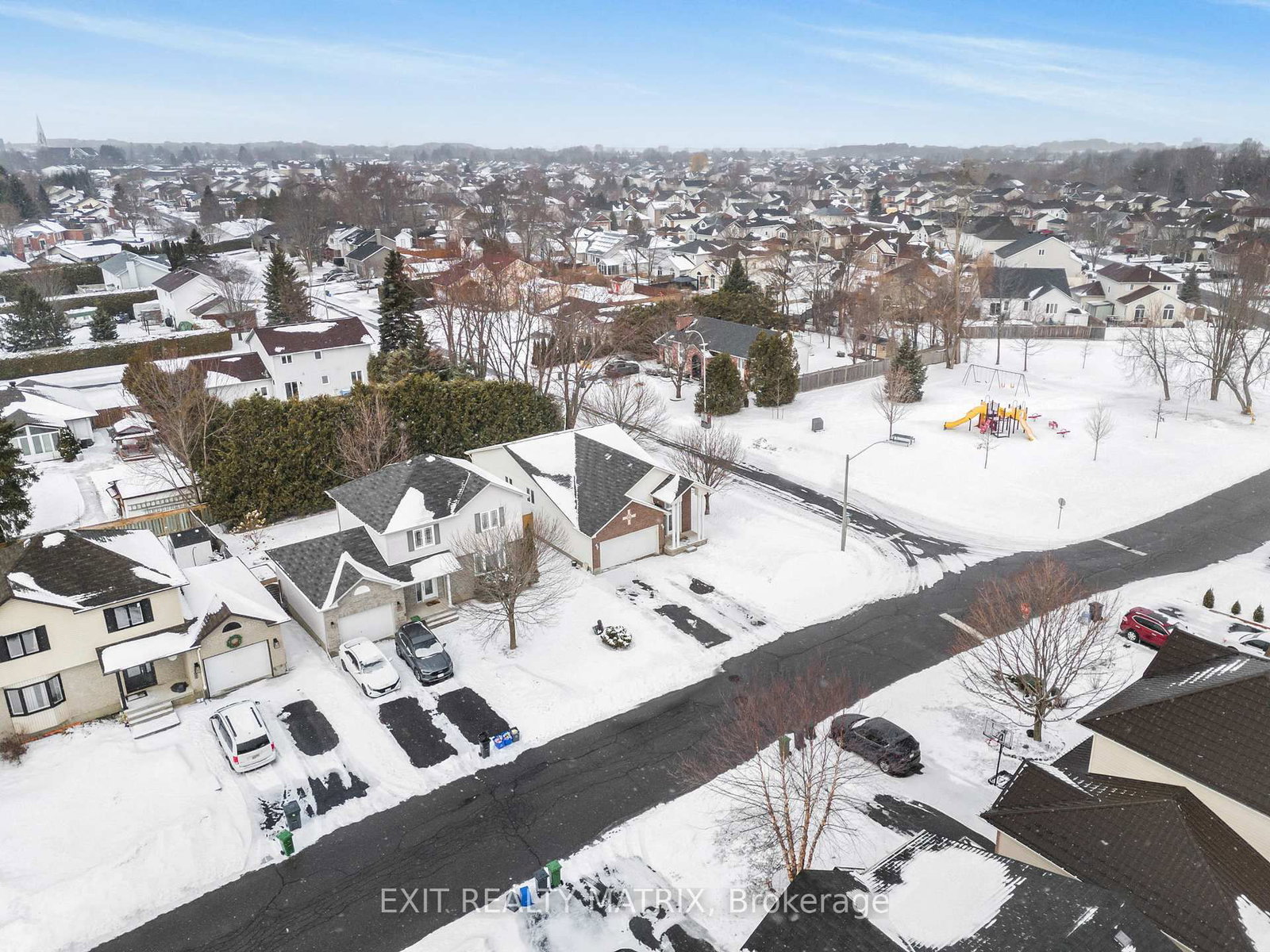 Detached House for sale at 403 CENTENAIRE Street, Russell, Ontario, K0A 1W0 - Embrun - MLS: X12916304