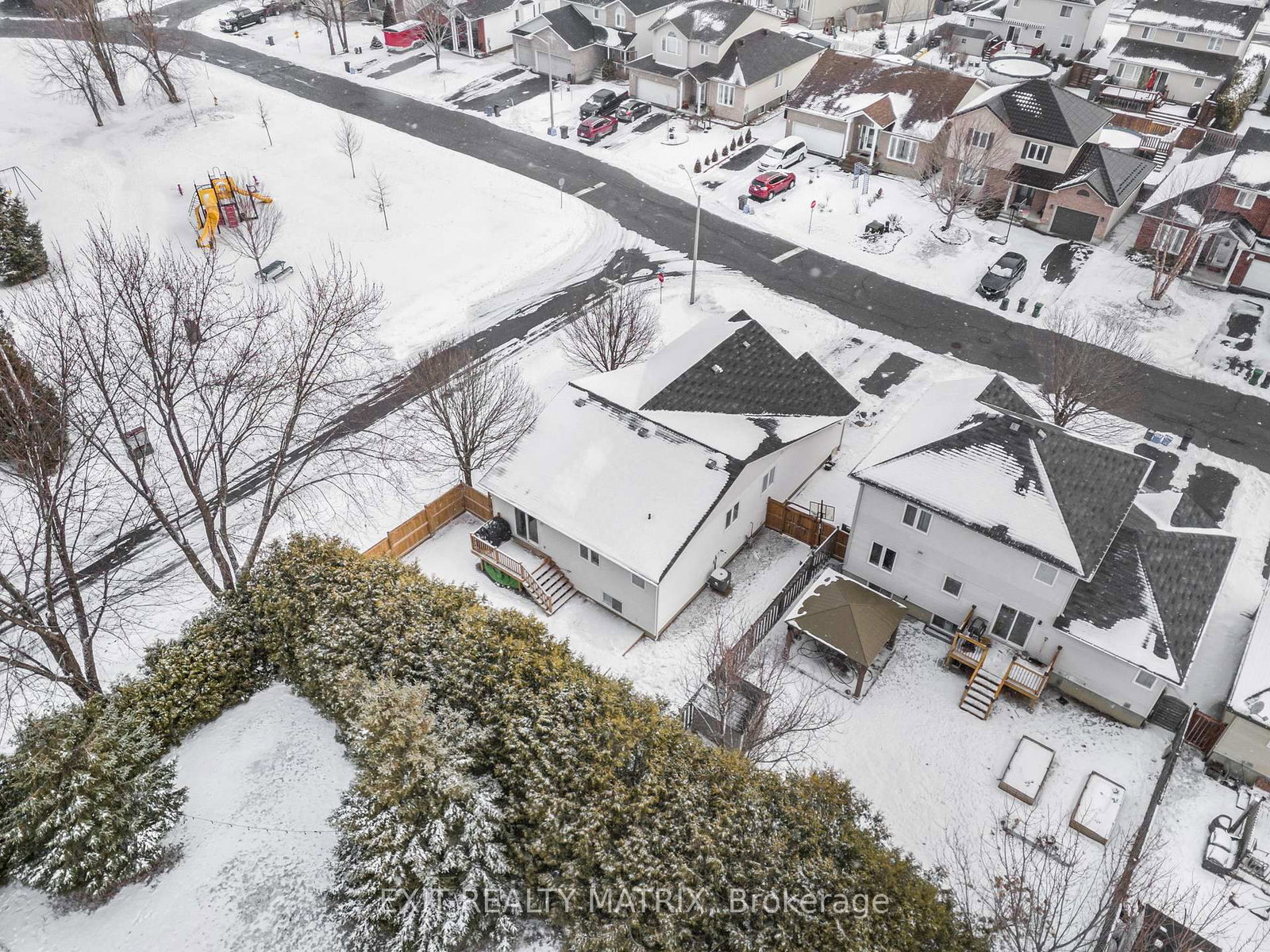 Detached House for sale at 403 CENTENAIRE Street, Russell, Ontario, K0A 1W0 - Embrun - MLS: X12916304