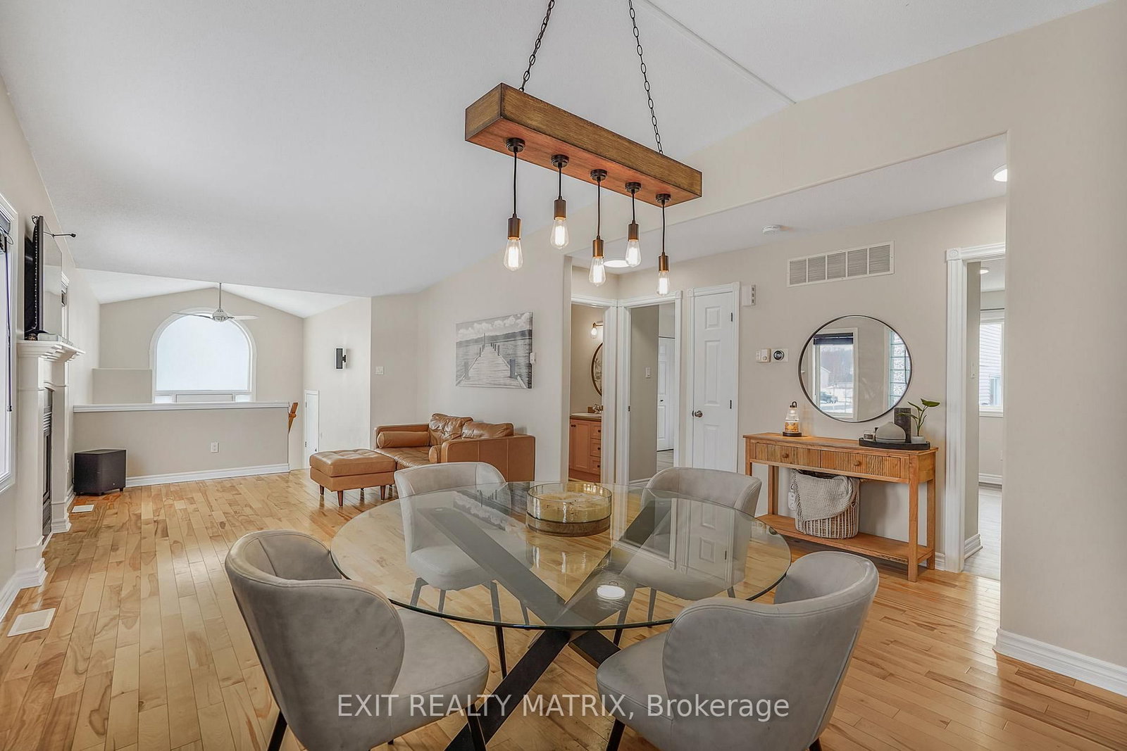 Detached House for sale at 403 CENTENAIRE Street, Russell, Ontario, K0A 1W0 - Embrun - MLS: X12916304