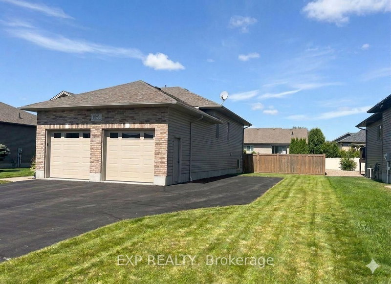1093 Cloverdale Crt, Greater Sudbury, P0M 1E0 | Image 2