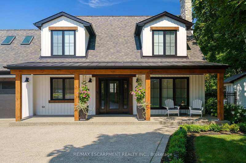 204 FALLING BROOK Dr, Hamilton, L9G 1E6 | Image 2