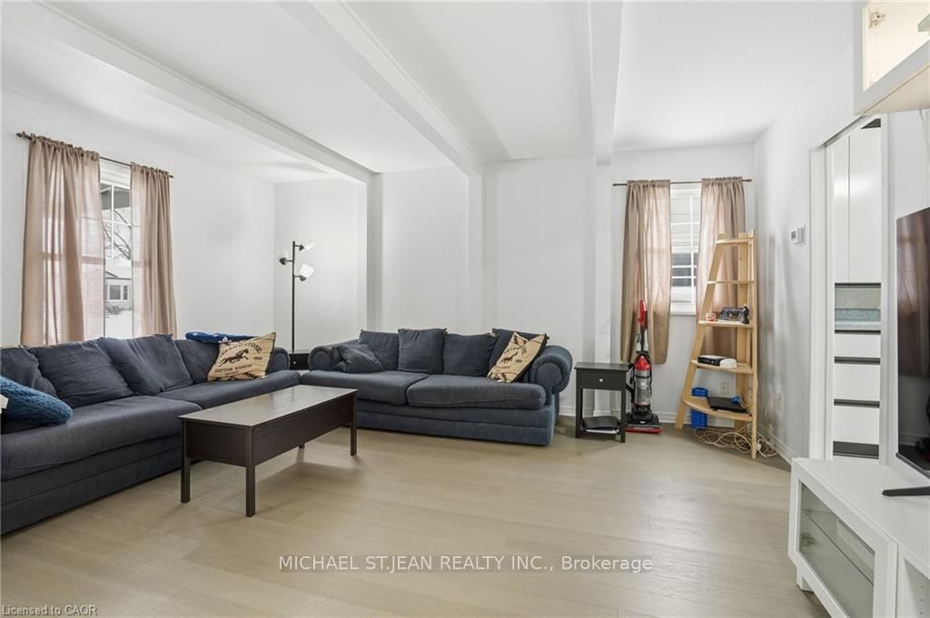 4 Hilda Street