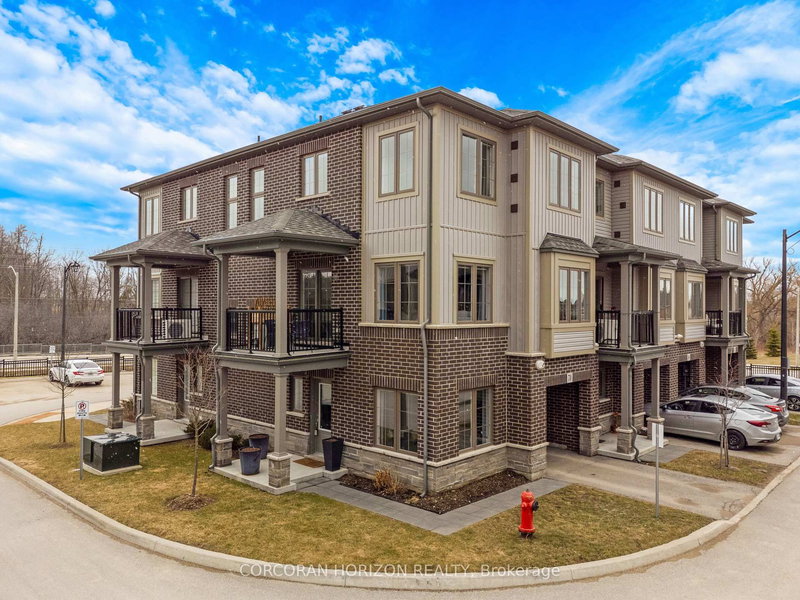 70 - 124 Compass Tr, Cambridge, N3E 0E3 | Image 2