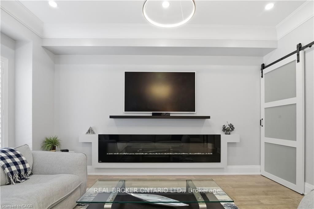 Townhouse for sale at 312 Humphrey Street, Hamilton, Ontario, L0R 2H1 - Waterdown - MLS: X12916600