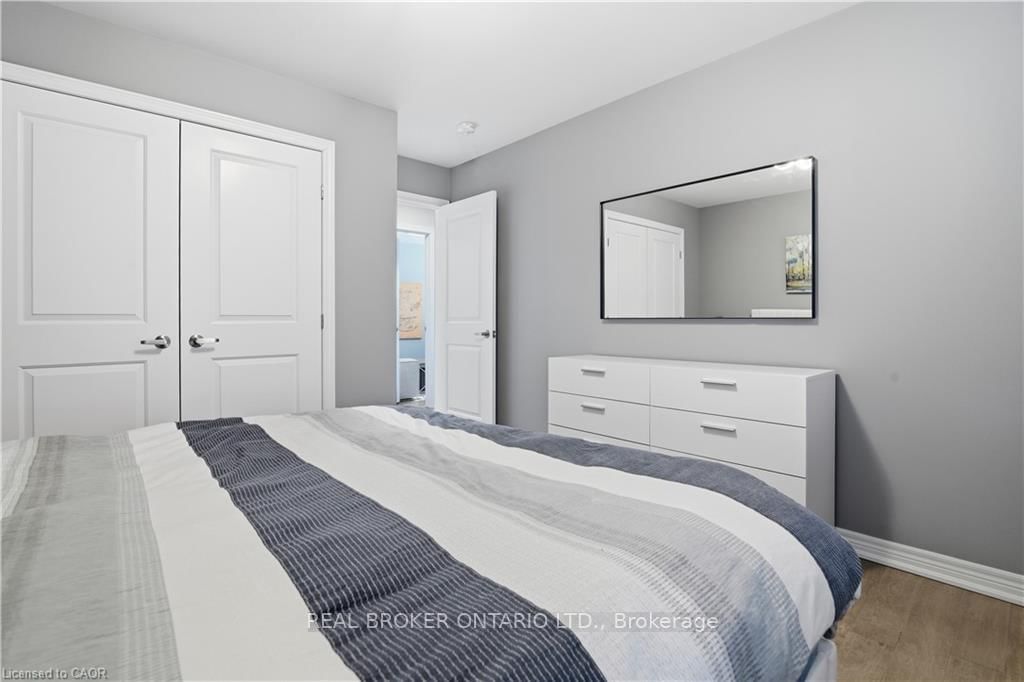 Townhouse for sale at 312 Humphrey Street, Hamilton, Ontario, L0R 2H1 - Waterdown - MLS: X12916600