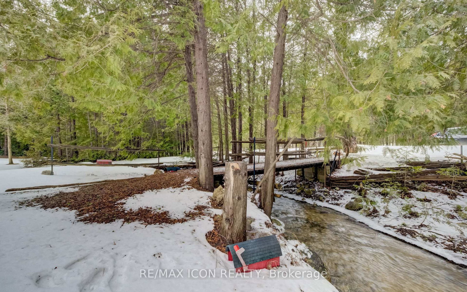 Listing Image 6