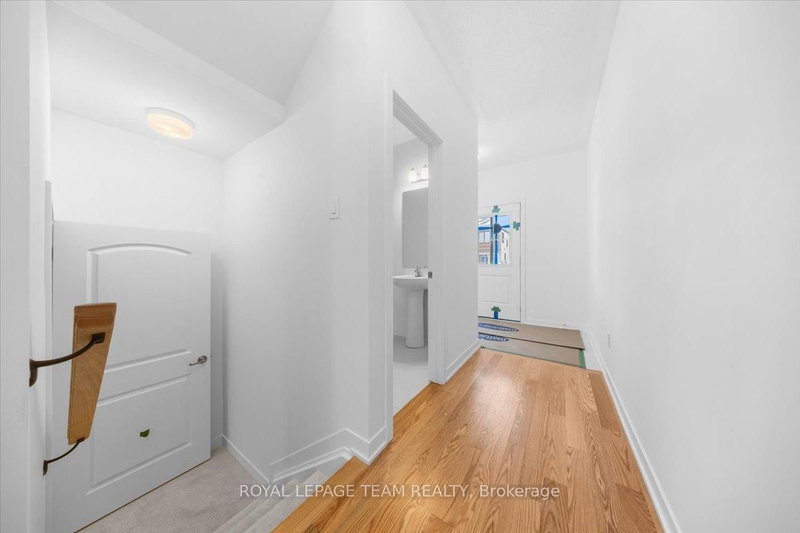 737 Tincture Pl, Kanata, K2W 0P2 | Image 3