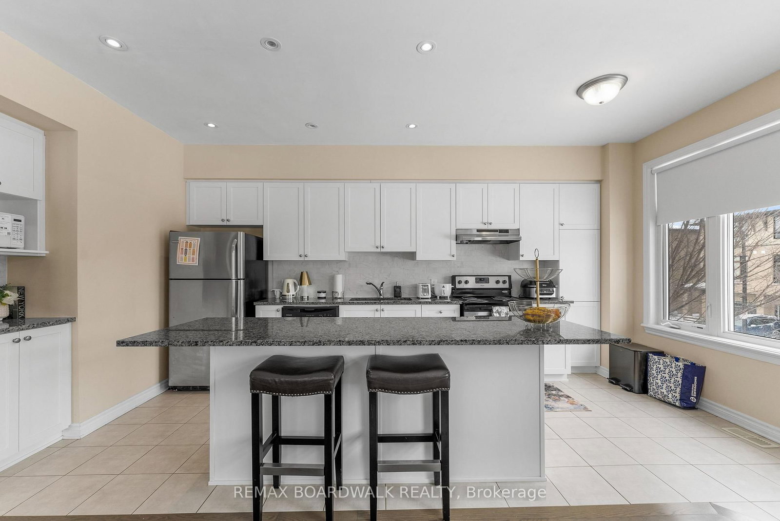 Townhouse for sale at 135 Wild Senna Way, Ottawa, Ontario, K2J 5Z7 - Barrhaven - Longfields - MLS: X12917244