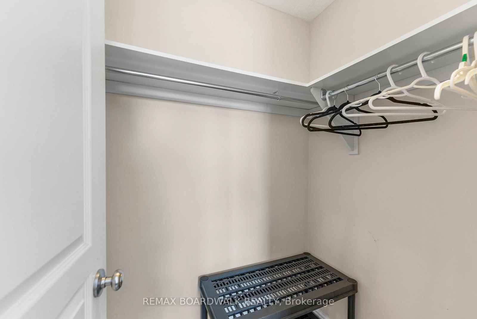 Townhouse for sale at 135 Wild Senna Way, Ottawa, Ontario, K2J 5Z7 - Barrhaven - Longfields - MLS: X12917244