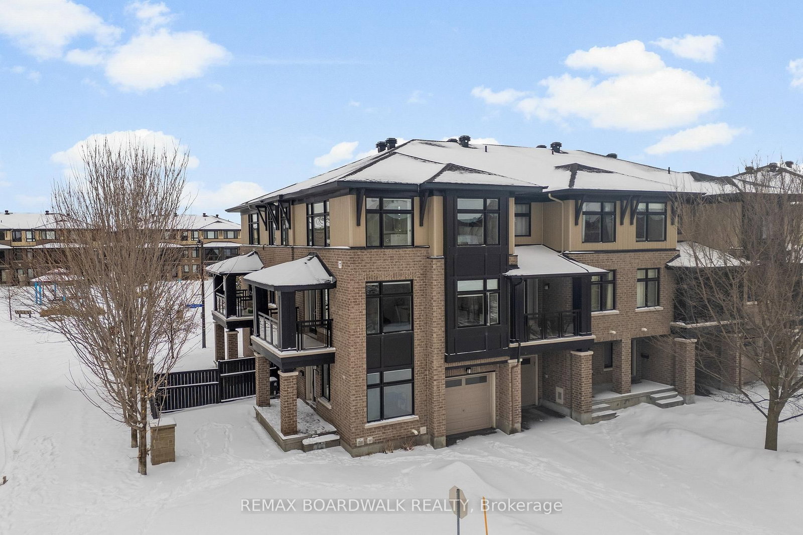 Townhouse for sale at 135 Wild Senna Way, Ottawa, Ontario, K2J 5Z7 - Barrhaven - Longfields - MLS: X12917244