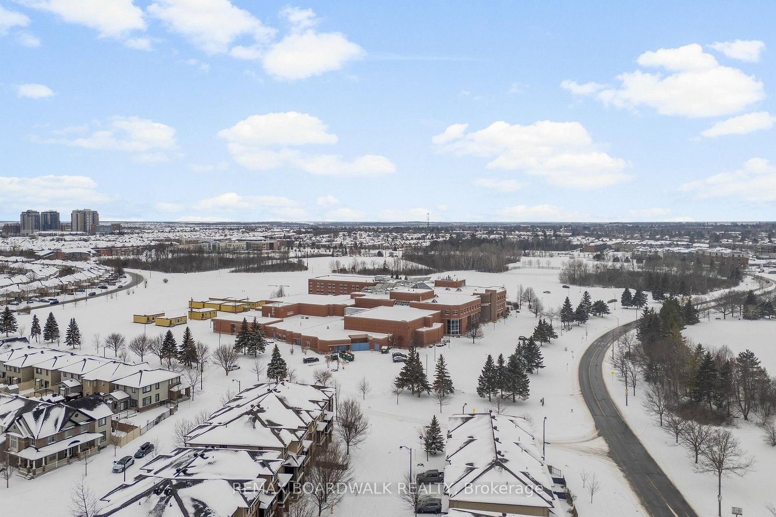 Townhouse for sale at 135 Wild Senna Way, Ottawa, Ontario, K2J 5Z7 - Barrhaven - Longfields - MLS: X12917244
