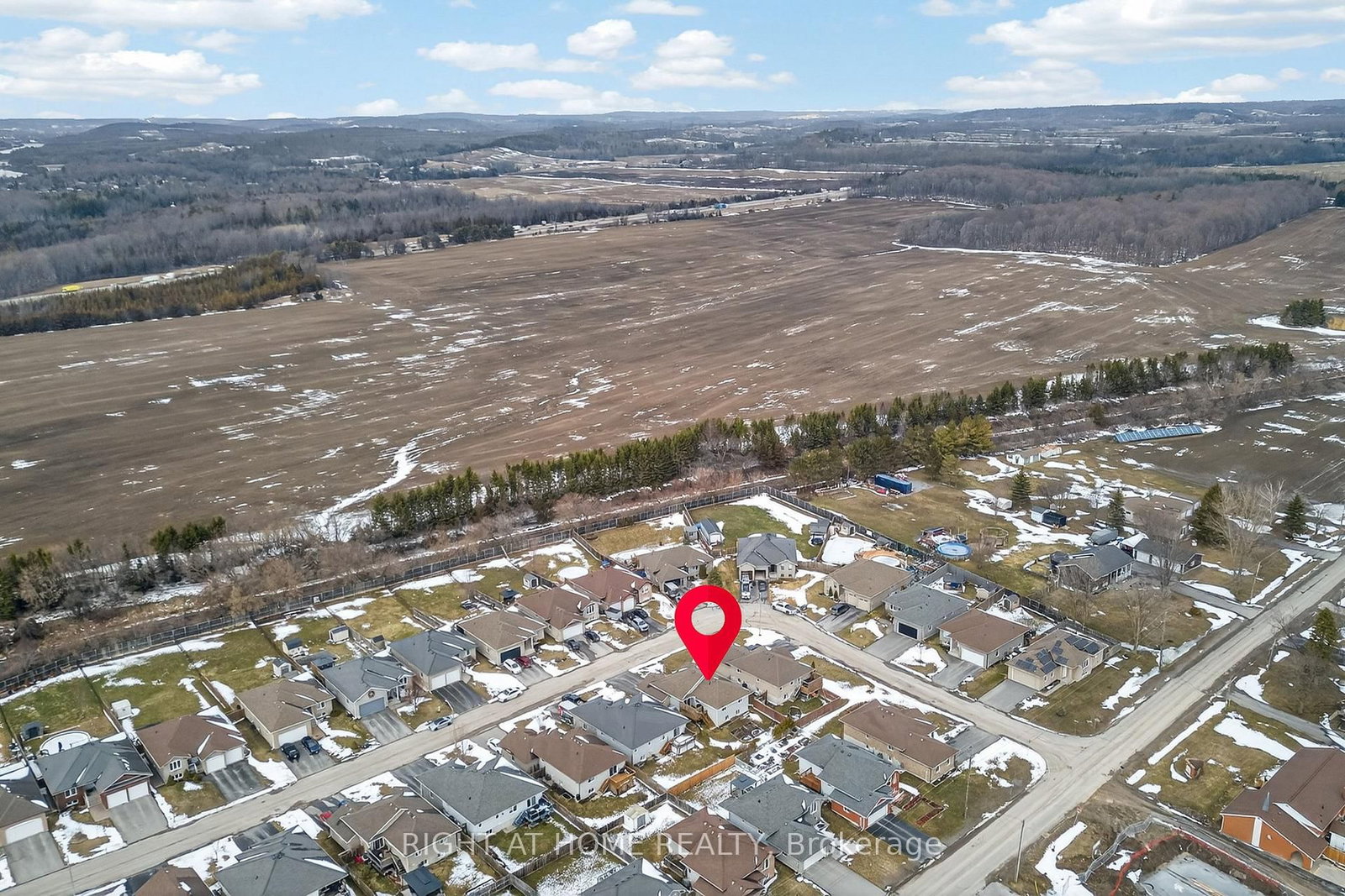 Detached House for sale at 48 Freedom Crescent, Quinte West, Ontario, K8V 0C2 - Sidney Ward - MLS: X12917536