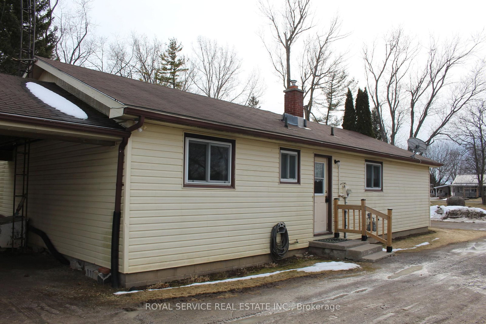 Listing Image 7