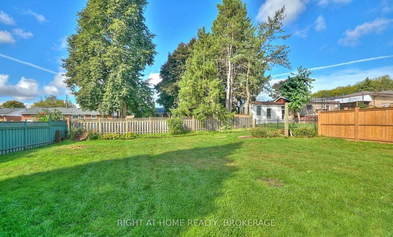 4491 Elmwood Ave, Niagara Falls, L2E 6H1 | Image 3