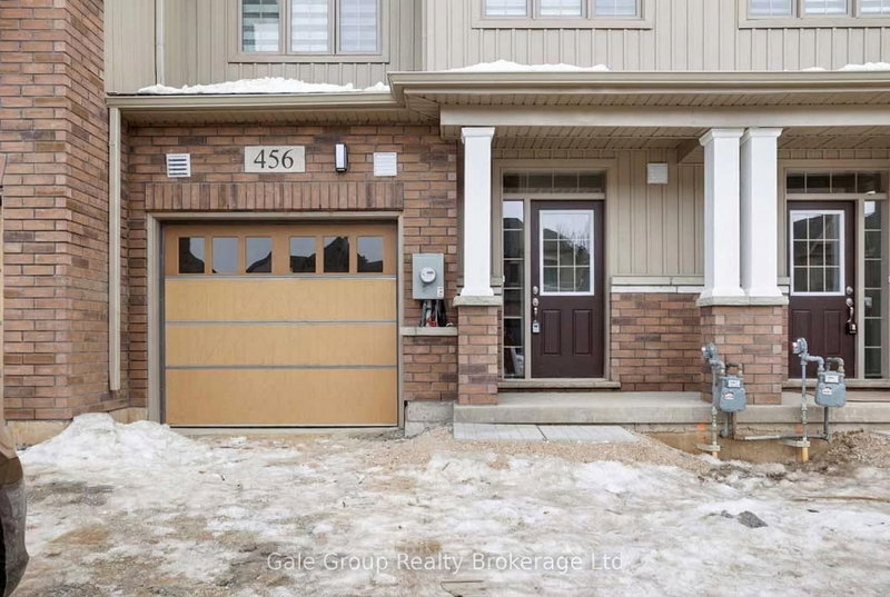 home for lease on 456 ADELAIDE Street