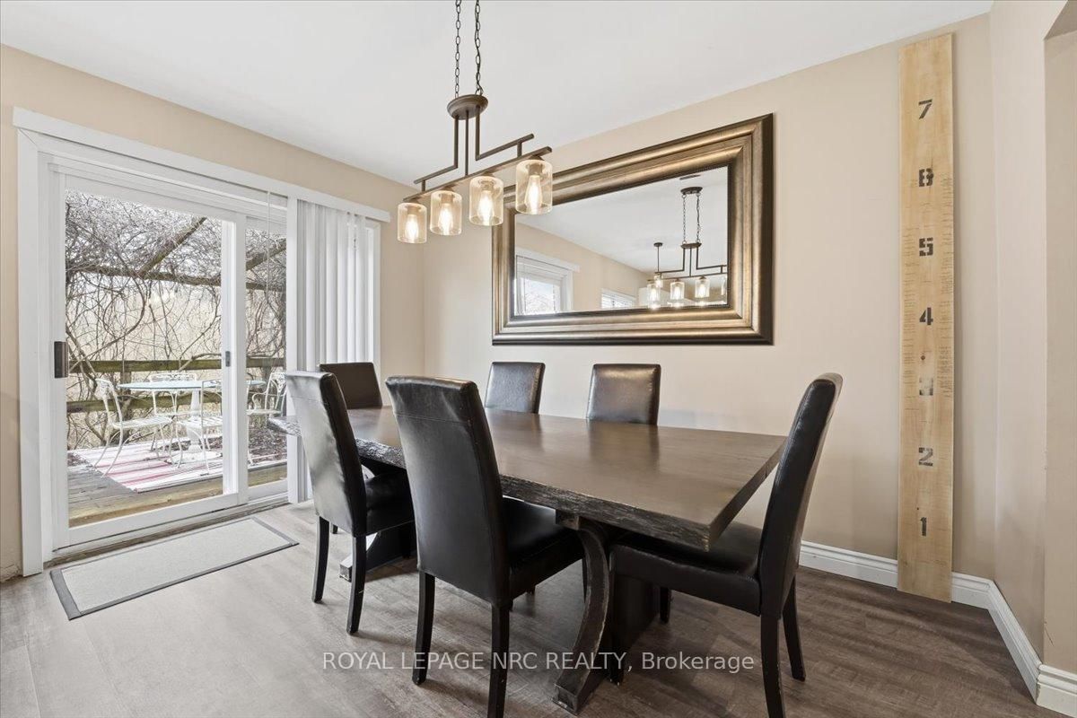 Detached House for sale at 14 Valiant Street, Pelham, Ontario, L0S 1E0 - Fonthill - MLS: X12917886