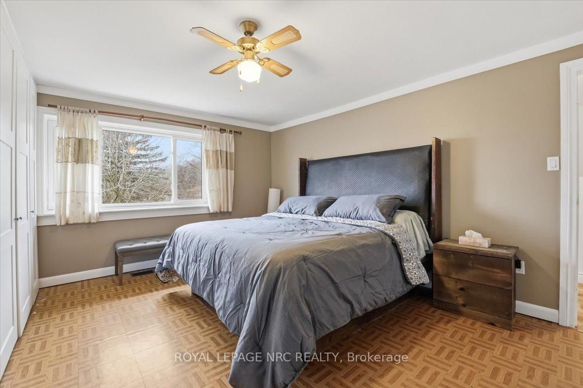 Detached House for sale at 14 Valiant Street, Pelham, Ontario, L0S 1E0 - Fonthill - MLS: X12917886